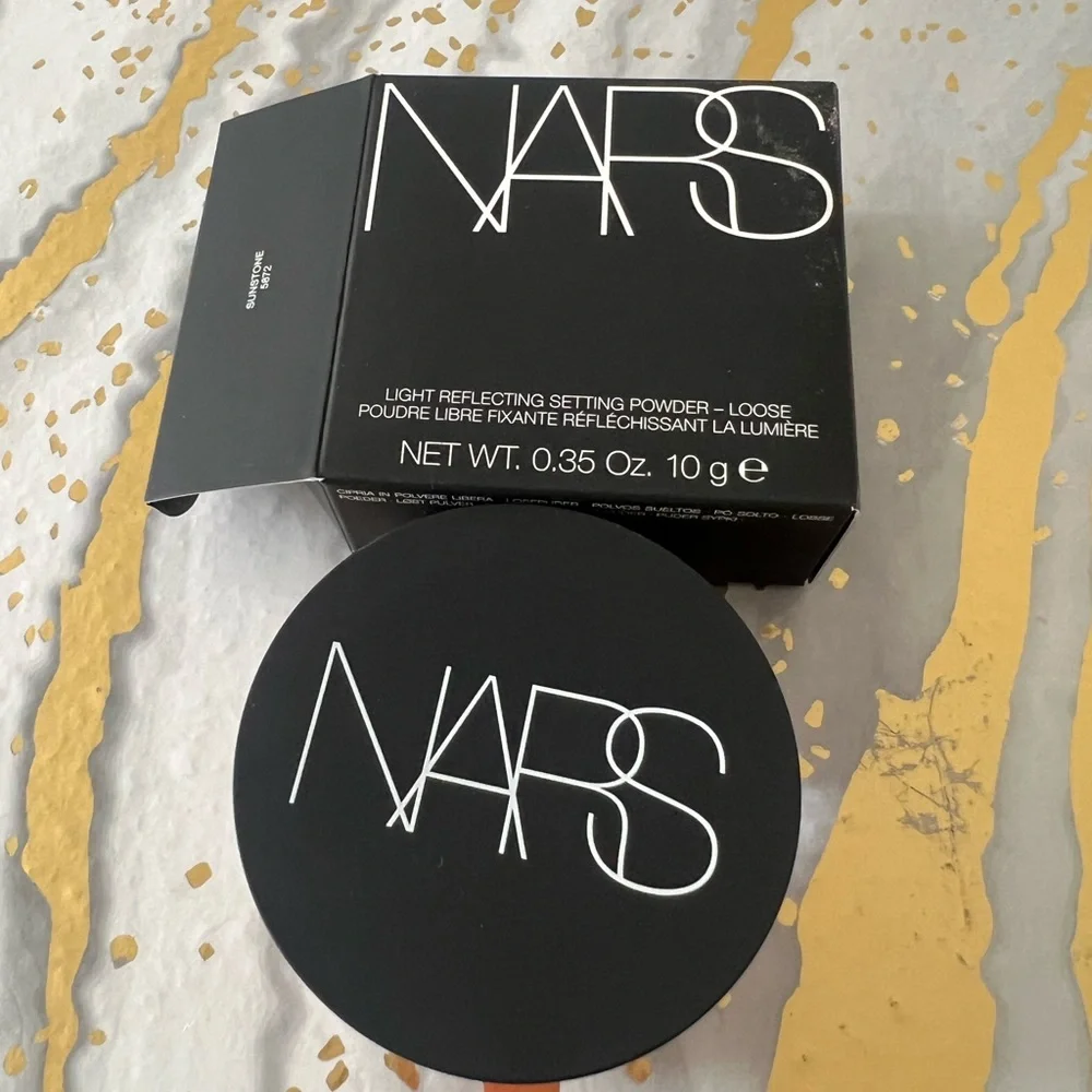 NARS light reflecting setting powder- loose SUNSTONE 5872 brand new in the box